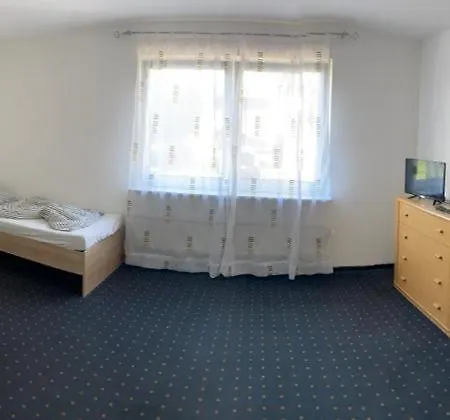 Zimmer Bedburg 홈스테이 *
