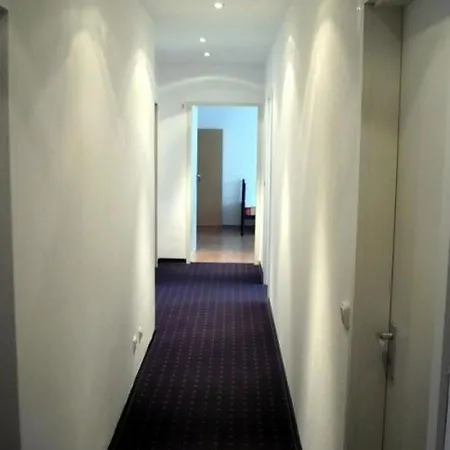 Zimmer Bedburg 홈스테이