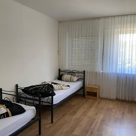 Zimmer Bedburg